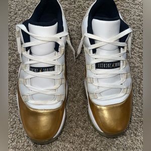 Air Jordan 11 low GOLD MEDAL size 10 used GREAT CONDITION